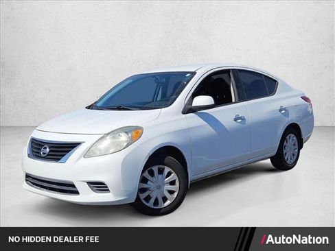 Used 2012 Nissan Versa SV FWD image 1