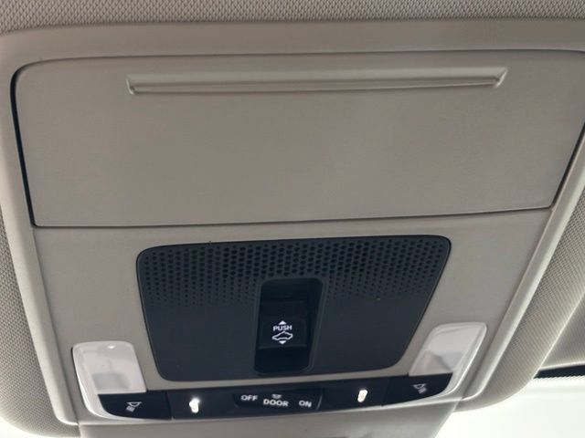 Used 2024 Honda CR-V EX-L image 37