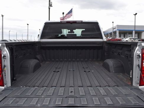 Used 2023 Chevrolet Silverado 2500 Custom w/ Custom Value Package image 6