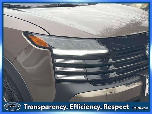 Certified 2025 Nissan Kicks SV image 10