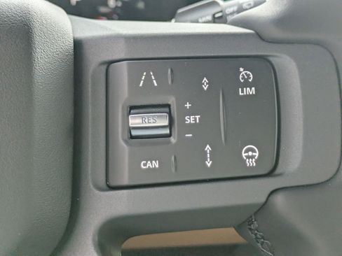 New 2026 Land Rover Defender 130 X-Dynamic SE AWD/4WD image 18