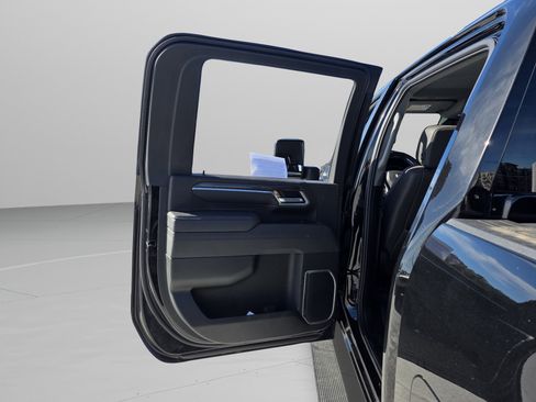 Used 2025 Chevrolet Silverado 2500 LT w/ Trail Boss Package image 27