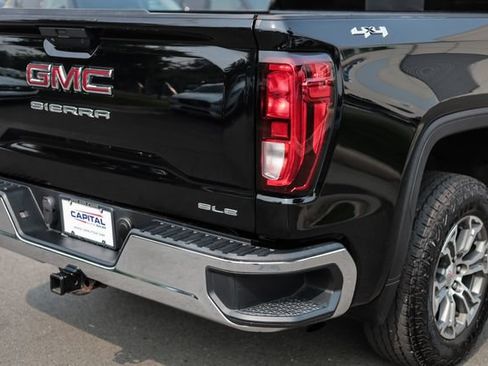 Used 2019 GMC Sierra 1500 SLE w/ SLE Value Package AWD/4WD image 16