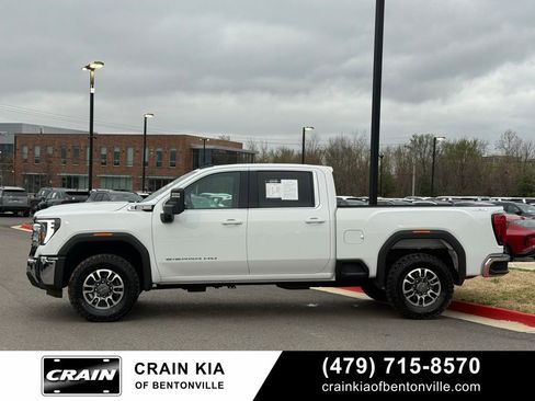 Used 2024 GMC Sierra 2500 SLE AWD/4WD image 4