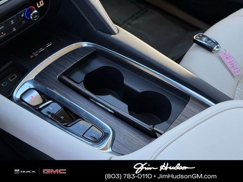 Used 2024 Buick Enclave Avenir w/ Avenir Technology Package image 35