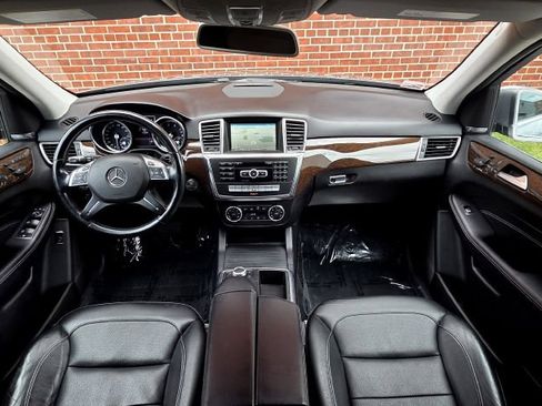 Used 2014 Mercedes-Benz ML 350 4MATIC w/ Premium 1 Package image 13