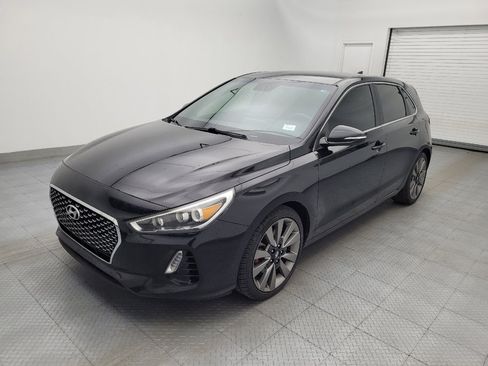 Used 2018 Hyundai Elantra GT Sport FWD image 2