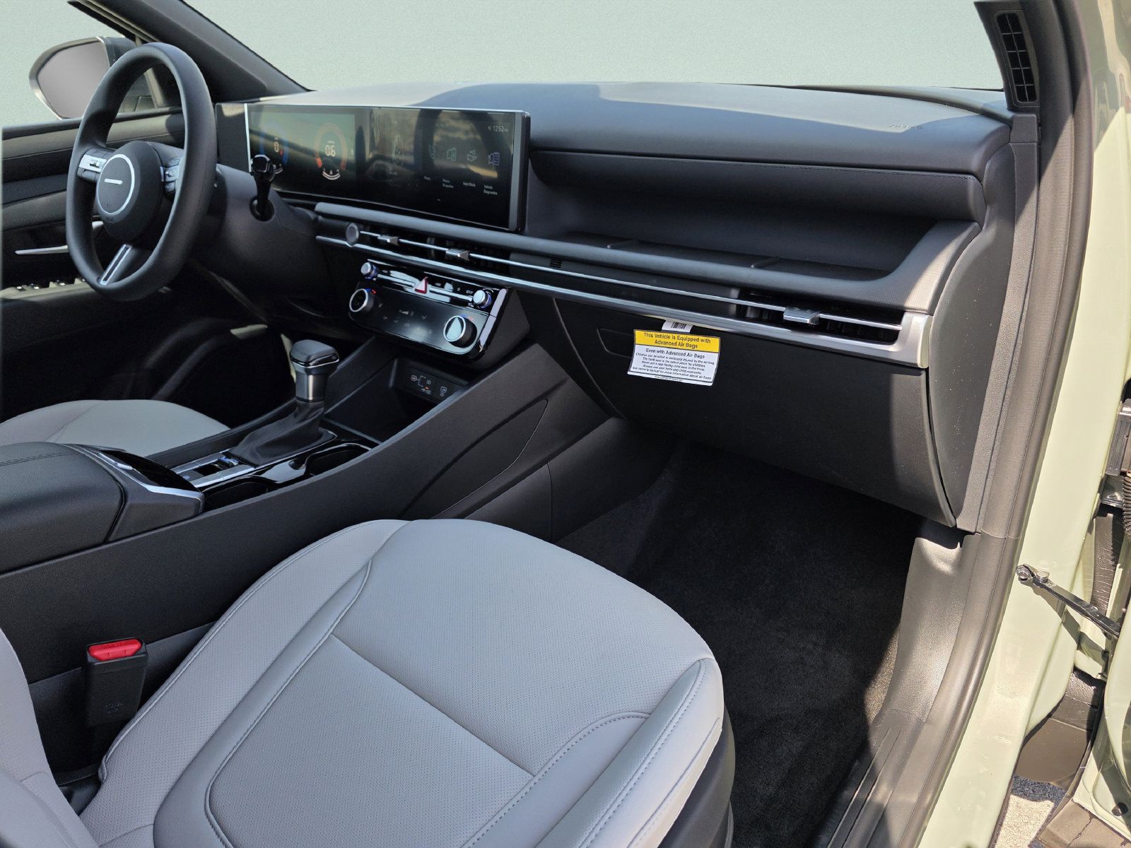 Used 2026 Hyundai Santa Cruz SEL FWD image 14