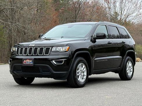 Used 2020 Jeep Grand Cherokee Laredo AWD/4WD image 7