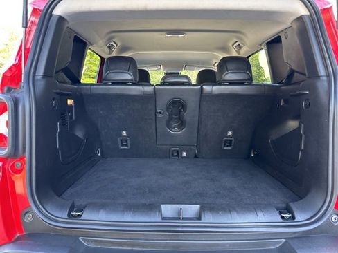 Used 2022 Jeep Renegade Trailhawk image 8