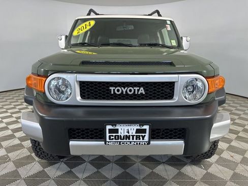 Used 2014 Toyota FJ Cruiser 4WD w/ Upgrade Package image 2