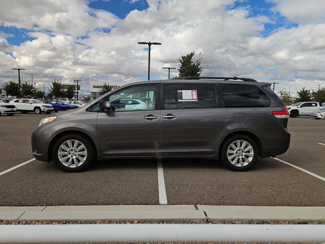 Used 2011 Toyota Sienna Limited w/ Premium Pkg AWD/4WD image 9