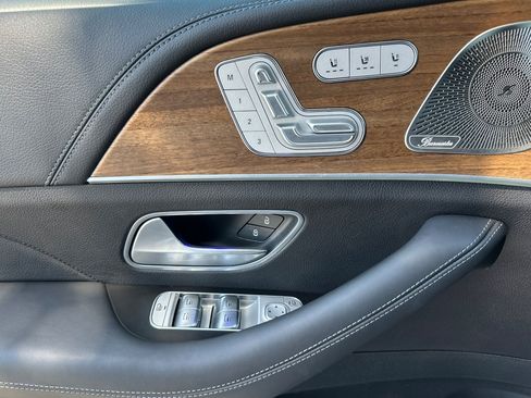 Certified 2024 Mercedes-Benz GLS 580 4MATIC image 11