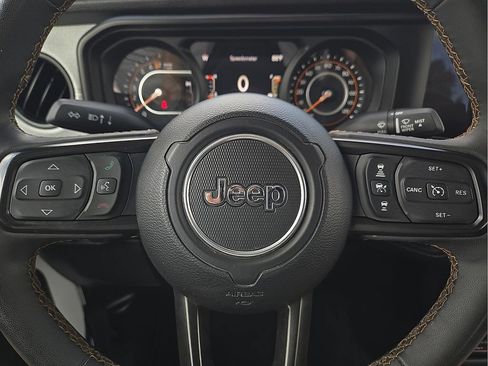 Used 2024 Jeep Gladiator Sport AWD/4WD image 20