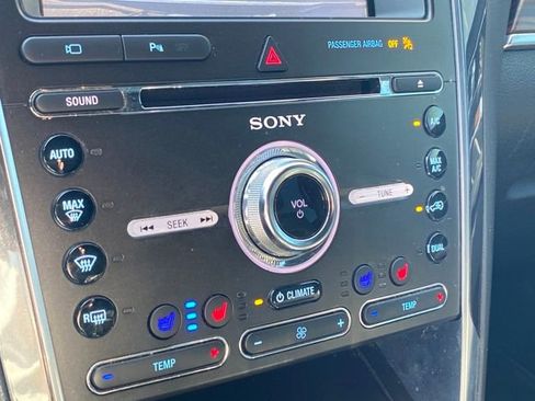 Used 2018 Ford Explorer Limited image 14