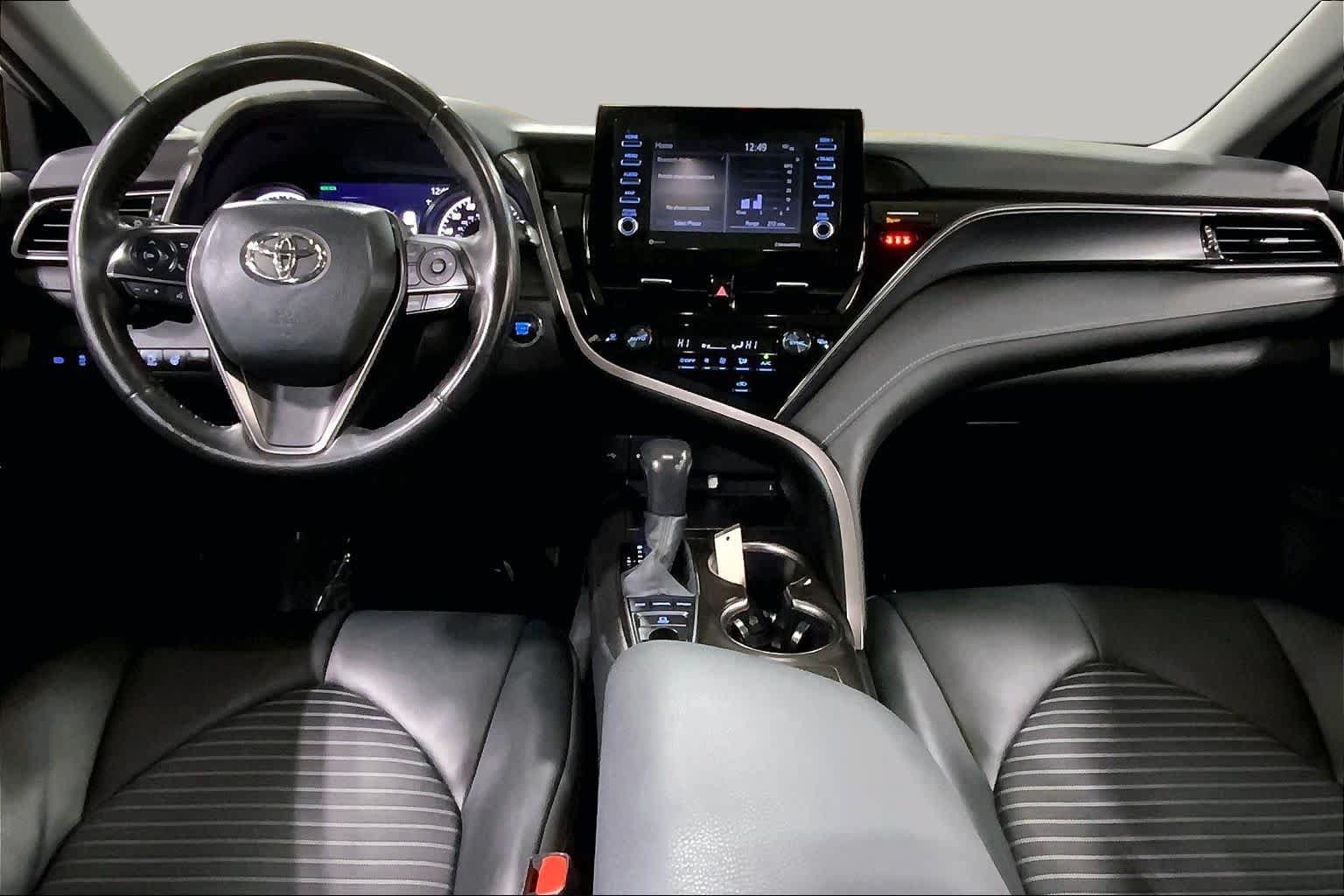 Used 2024 Toyota Camry SE w/ Cold Weather Package AWD/4WD image 16