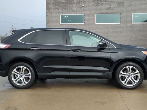Used 2018 Ford Edge Titanium image 8