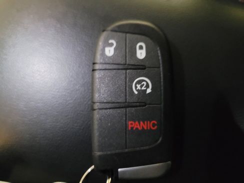 Used 2019 Dodge Journey GT image 32