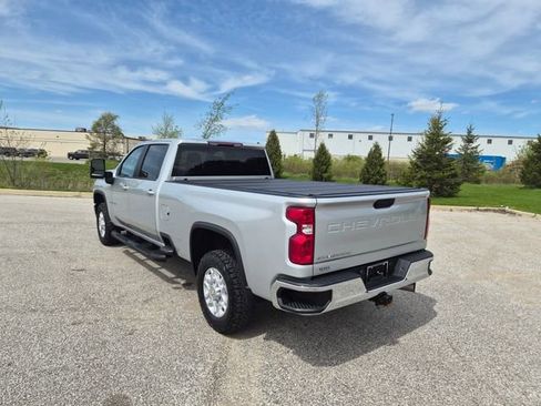 Used 2022 Chevrolet Silverado 2500 LT w/ Convenience Package AWD/4WD image 7