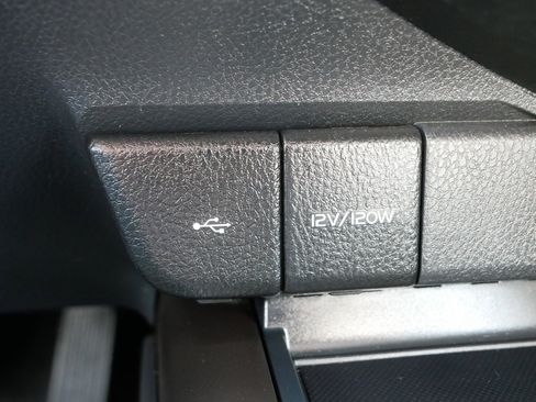 Used 2023 Toyota Camry SE FWD image 33