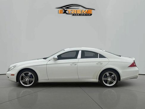 Used 2008 Mercedes-Benz CLS 550 w/ P1 Pkg image 3