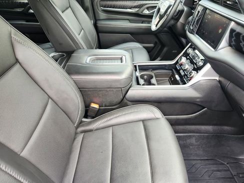Used 2023 GMC Yukon Denali w/ LPO, Floor Liner Package AWD/4WD image 14