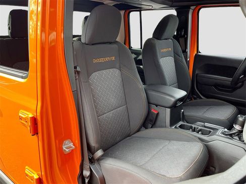 Certified 2025 Jeep Gladiator Mojave image 25