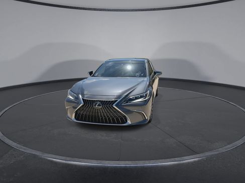 Used 2025 Lexus ES 350 Ultra Luxury w/ Accessory Package (Z1) FWD image 4