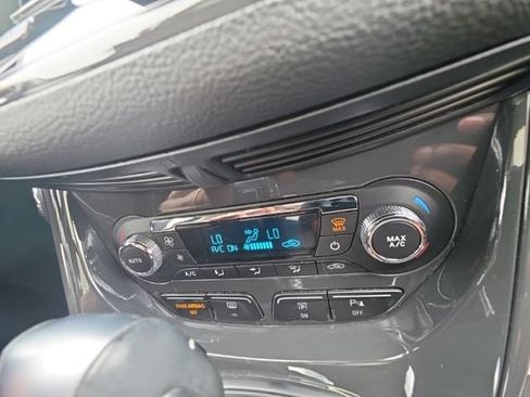 Used 2016 Ford Escape Titanium w/ Equipment Group 301A AWD/4WD image 20