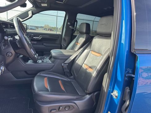 Used 2023 GMC Sierra 1500 AT4 w/ Technology Package image 9