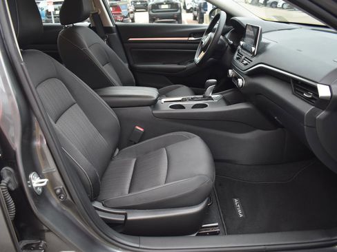 Used 2022 Nissan Altima 2.5 SV FWD image 52