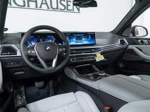 New 2026 BMW X5 xDrive40i w/ Executive Package AWD/4WD image 16