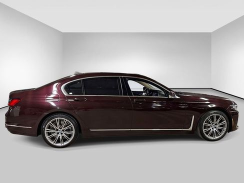 Used 2020 BMW 750i xDrive w/ Executive Package AWD/4WD image 2