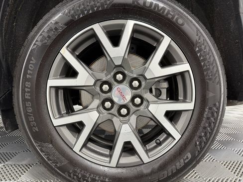 Used 2021 GMC Acadia SLE w/ LPO, Cargo Package image 28