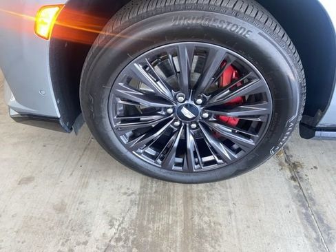 Used 2023 Cadillac Escalade V w/ Heavy-Duty Trailer Package image 3