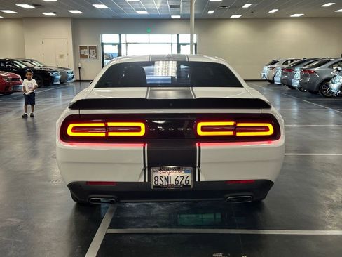 Used 2016 Dodge Challenger SXT Plus image 6