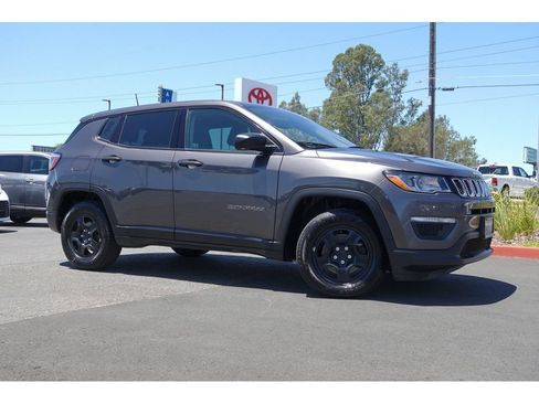 Used 2019 Jeep Compass Sport FWD image 6