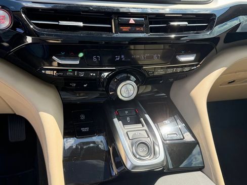 Used 2025 Acura MDX w/ Technology Package image 24