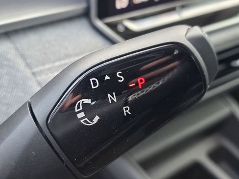 New 2026 Volkswagen Tiguan S image 15