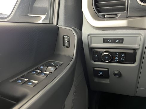 Used 2021 Ford F150 XLT AWD/4WD image 24