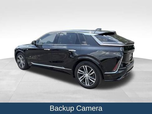 Used 2024 Cadillac Lyriq Luxury AWD/4WD image 9