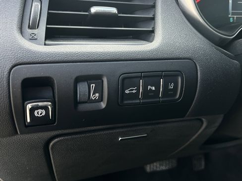 Used 2016 Chevrolet Impala LTZ image 21