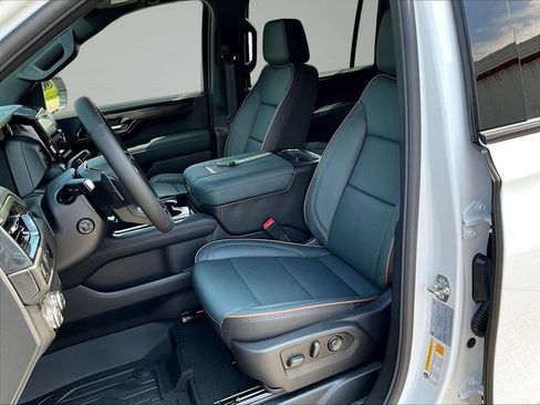 New 2026 GMC Yukon XL AT4 w/ AT4 Premium Package AWD/4WD image 28