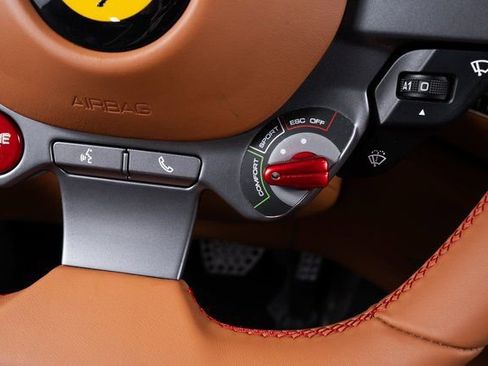 Certified 2019 Ferrari Portofino image 42