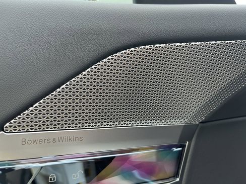 Used 2025 BMW i7 xDrive60 image 20