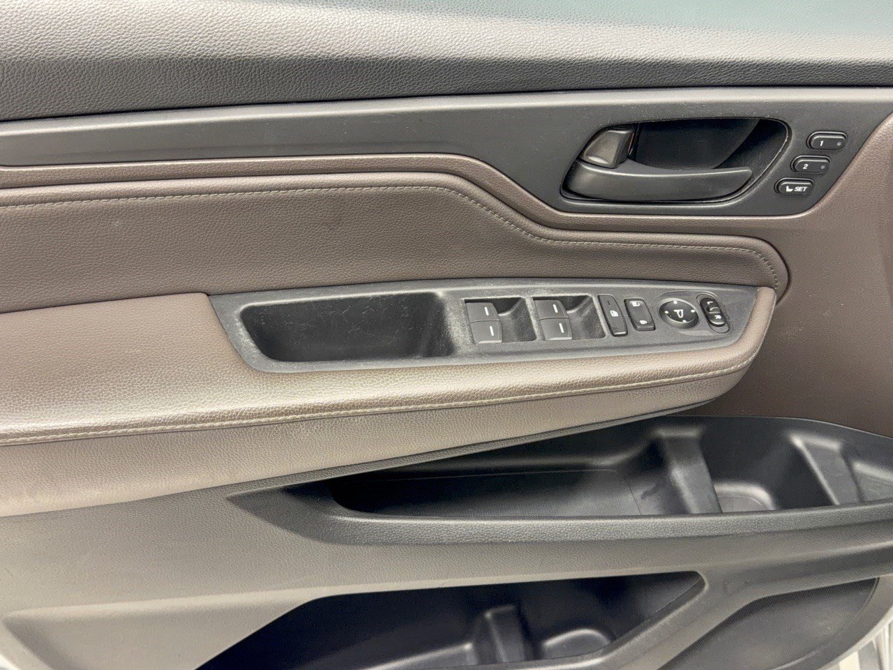 Used 2018 Honda Odyssey Touring image 14