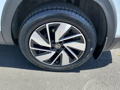 Used 2024 Volkswagen Atlas SEL AWD/4WD image 13
