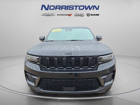 Certified 2023 Jeep Grand Cherokee Altitude image 2