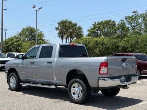 Used 2022 RAM 2500 Tradesman w/ Chrome Appearance Group AWD/4WD image 4
