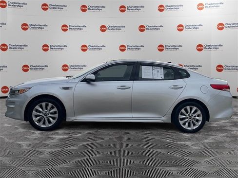 Used 2018 Kia Optima EX w/ Premium Package image 2
